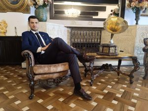 RomanianBusiness 6 Aptitudinile cheie ale lui Mihai Popa în vânzări la EkoGroup